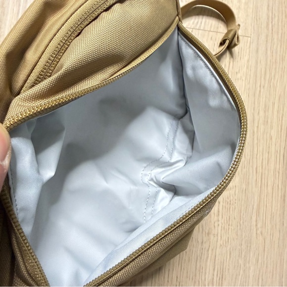 Sold - Picture 4 of 11